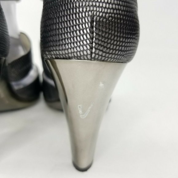 Michael Kors Womens Silver Leather Zipper Rivets - Picture 8 of 12